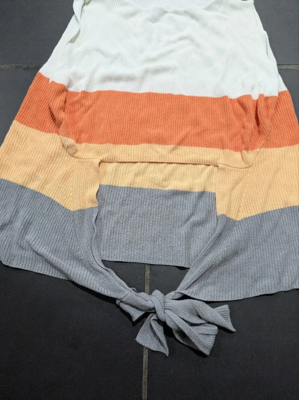 colorblock knit sleeveless top